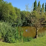 بيت ضيافة Le Clos Du Piheux 3*